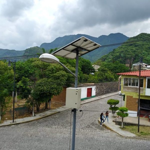 Lampara Solar Para Alumbrado Publico 30W